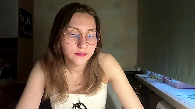 Miaaa Moon online show from 16, 5, 2026