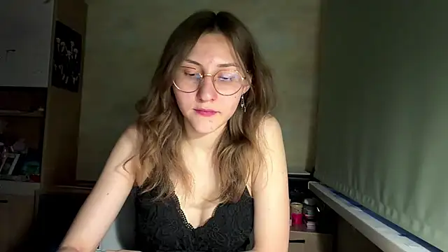 Snapshot of Miaaa_Moon chatting on 25, 6, 2026 Miaaa Moon online show from 25, 6, 2026
