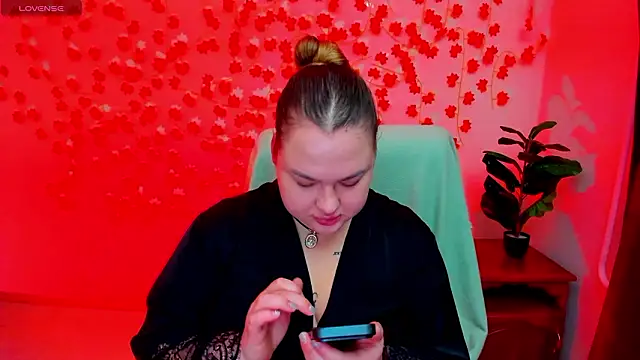 Snapshot of Sofiawetsweet chatting on 9, 2, 2026 Sofiawetsweet online show from 9, 2, 2026