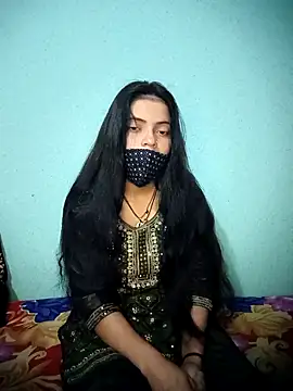 18 year old girl online show from 7, 3, 2026