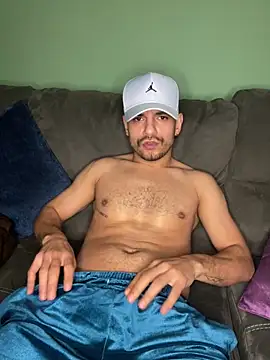 Snapshot of alessand180521 chatting on 10, 2, 2026 alessand180521 online show from 10, 2, 2026