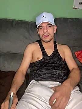 Snapshot of alessand180521 chatting on 16, 2, 2026 alessand180521 online show from 16, 2, 2026