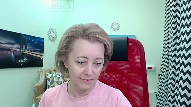 Snapshot of MONA_W chatting on 2, 5, 2026 MONA W online show from 2, 5, 2026