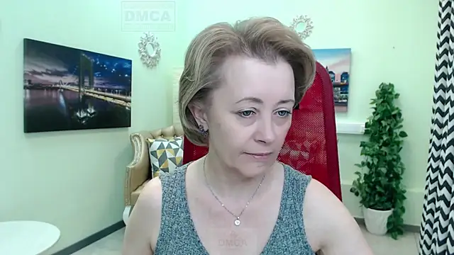 MONA W online show from 4, 4, 2026