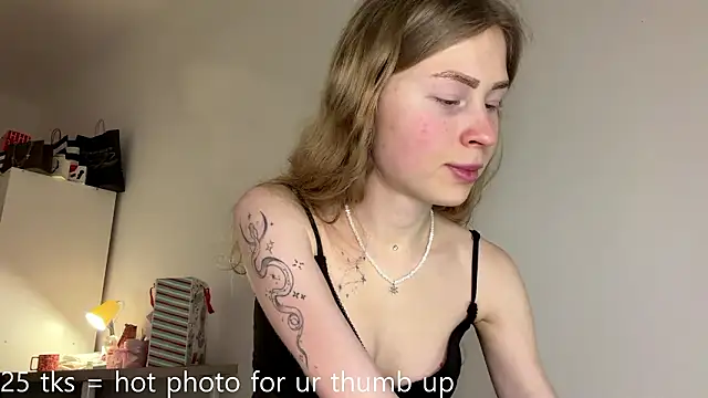 Snapshot of Flexiblegirl chatting on 5, 2, 2026 Flexiblegirl online show from 5, 2, 2026