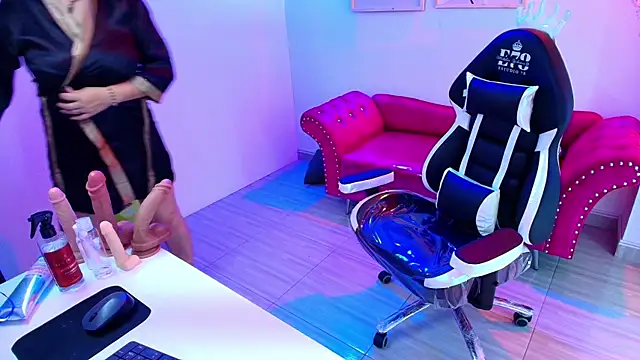 Madame scarlett online show from 12, 4, 2026