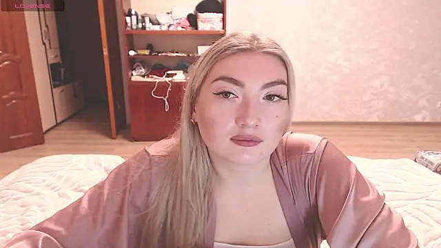 Snapshot of MiraRoy chatting on 10, 2, 2026 MiraRoy online show from 10, 2, 2026