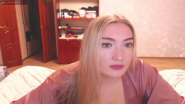 Snapshot of MiraRoy chatting on 1, 2, 2026 MiraRoy online show from 1, 2, 2026