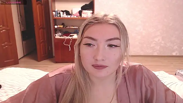 Snapshot of MiraRoy chatting on 9, 2, 2026 MiraRoy online show from 9, 2, 2026