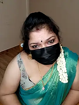 Snapshot of silk_rose05 chatting on 1, 3, 2026 silk rose05 online show from 1, 3, 2026