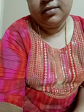 Snapshot of silk_rose05 chatting on 23, 2, 2026 silk rose05 online show from 23, 2, 2026