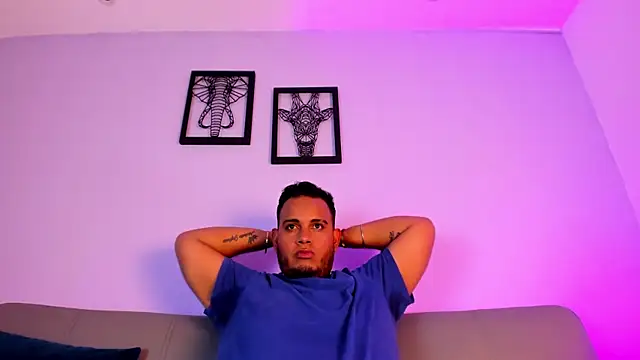 Snapshot of jay_kross1 chatting on 4, 2, 2026 jay kross1 online show from 4, 2, 2026