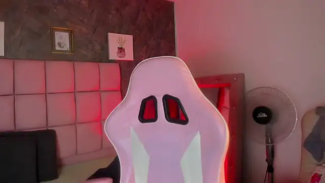 Snapshot of jay_kross1 chatting on 22, 2, 2026 jay kross1 online show from 22, 2, 2026