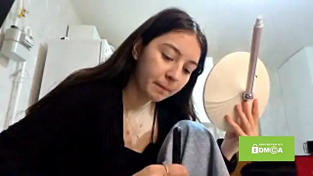 Snapshot of ZyntraLoom chatting on 16, 2, 2026 ZyntraLoom online show from 16, 2, 2026