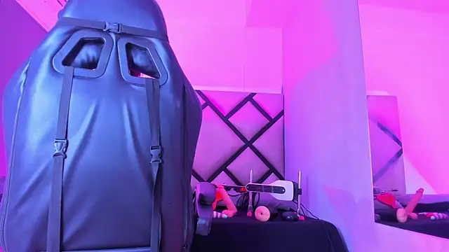 Bennet-Gray online show from 5, 2, 2026