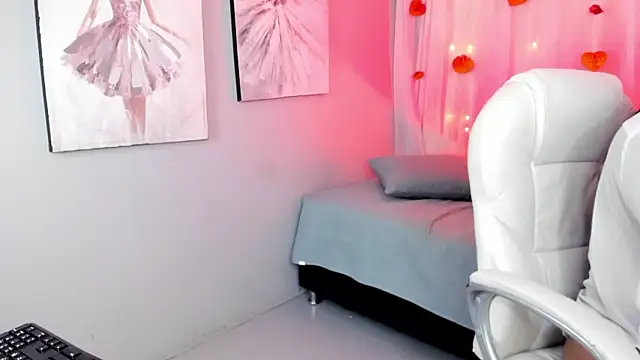 Snapshot of blush_bloom chatting on 7, 2, 2026 blush bloom online show from 7, 2, 2026