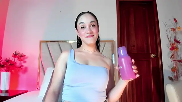 Snapshot of CelesteQueeen chatting on 6, 4, 2026 CelesteQueeen online show from 6, 4, 2026