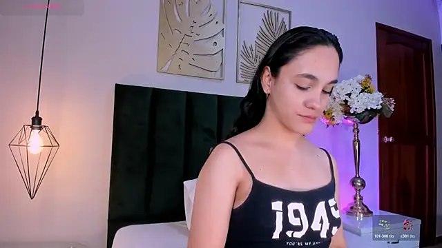 Snapshot of CelesteQueeen chatting on 9, 7, 2026 CelesteQueeen online show from 9, 7, 2026
