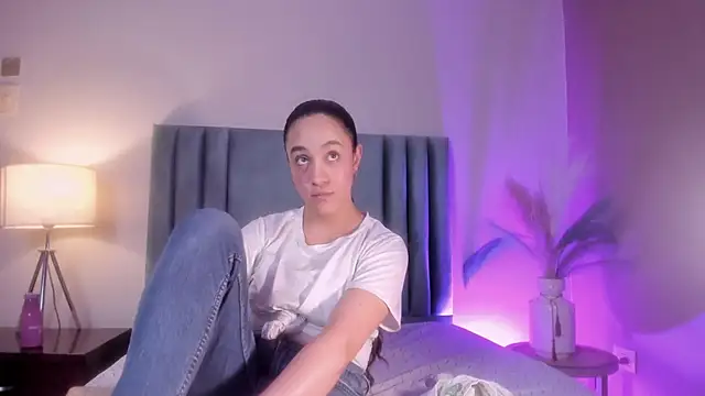 Snapshot of CelesteQueeen chatting on 15, 4, 2026 CelesteQueeen online show from 15, 4, 2026