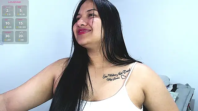 Snapshot of emily-rousee- chatting on 19, 2, 2026 emily-rousee- online show from 19, 2, 2026