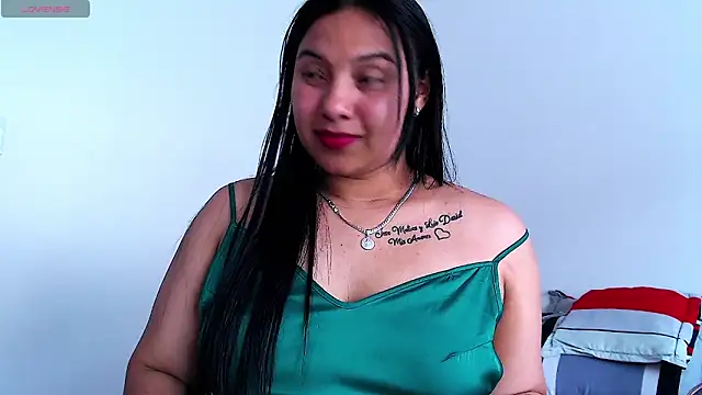 Snapshot of emily-rousee- chatting on 14, 2, 2026 emily-rousee- online show from 14, 2, 2026