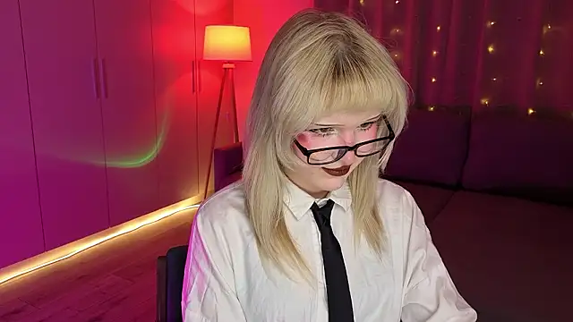 Mary Piersen online show from 4, 3, 2026