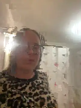 ParejaCanaria12 online show from 4, 2, 2026