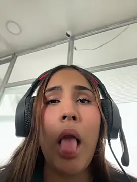 Noa Harper- online show from 17, 5, 2026