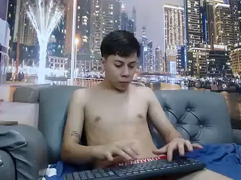 santiago xxxcol online show from 3, 3, 2026