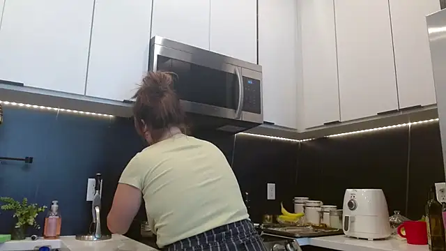 HazelSkyesChat online show from 17, 4, 2026