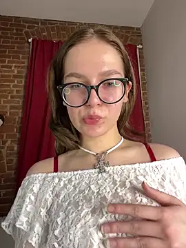 MyKittySayMeow online show from 21, 3, 2026