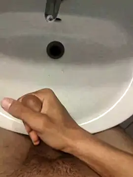 marcooo22annni online show from 17, 4, 2026