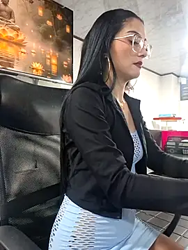 Jade connor online show from 23, 4, 2026