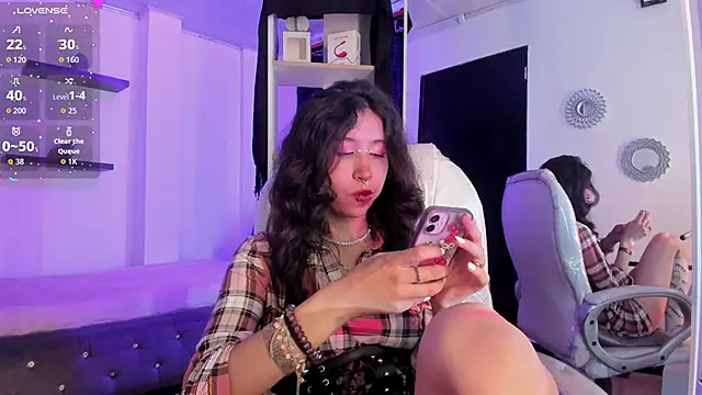 Miniadelf online show from 9, 4, 2026