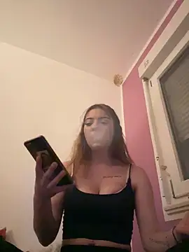 Snapshot of SofieKayla chatting on 14, 4, 2026 SofieKayla online show from 14, 4, 2026