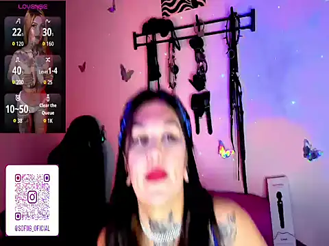 Zoeee 001 online show from 12, 4, 2026