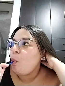 Snapshot of SamanthaStonee chatting on 19, 2, 2026 SamanthaStonee online show from 19, 2, 2026