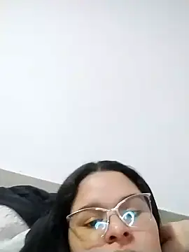 SamanthaStonee online show from 1, 6, 2026