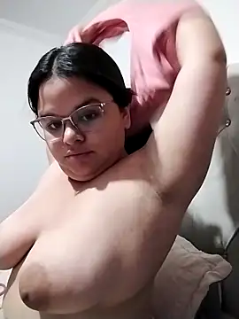 Snapshot of SamanthaStonee chatting on 8, 2, 2026 SamanthaStonee online show from 8, 2, 2026