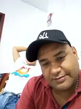 Snapshot of wessAndSandri chatting on 14, 2, 2026 wessAndSandri online show from 14, 2, 2026