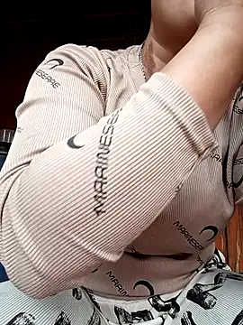 Mayly Sweet online show from 7, 2, 2026