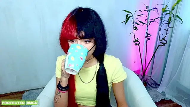   Amiraa online show from 4, 3, 2026