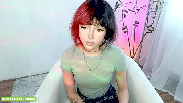   Amiraa online show from 5, 3, 2026