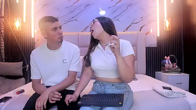 Snapshot of ChloeandAdam chatting on 11, 2, 2026 ChloeandAdam online show from 11, 2, 2026