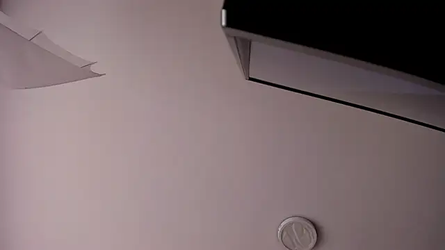 ChloeandAdam online show from 16, 4, 2026