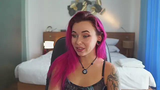 Sarah Pink online show from 8, 2, 2026