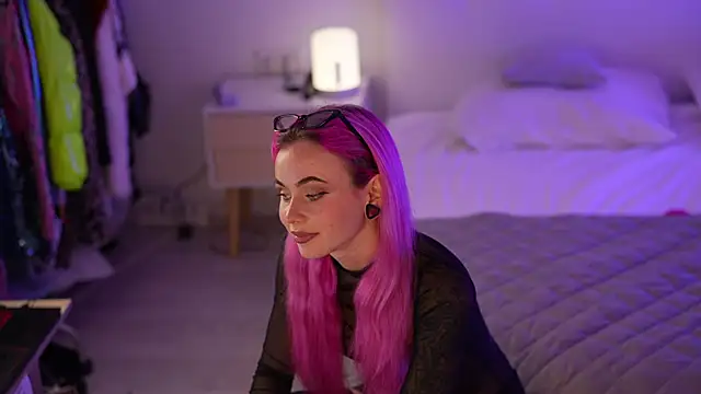 Snapshot of Sarah_Pink chatting on 2, 3, 2025 Sarah Pink online show from 2, 3, 2025