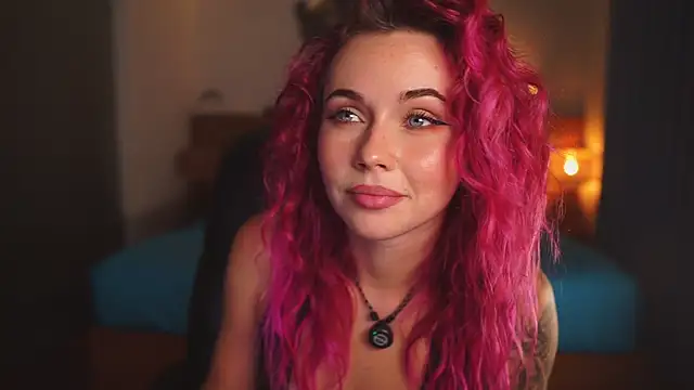 Snapshot of Sarah_Pink chatting on 1, 8, 2026 Sarah Pink online show from 1, 8, 2026
