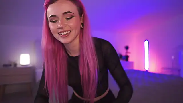 Snapshot of Sarah_Pink chatting on 16, 3, 2025 Sarah Pink online show from 16, 3, 2025