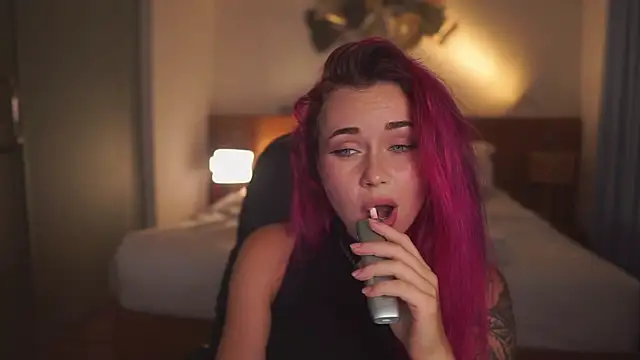 Sarah Pink online show from 7, 2, 2026